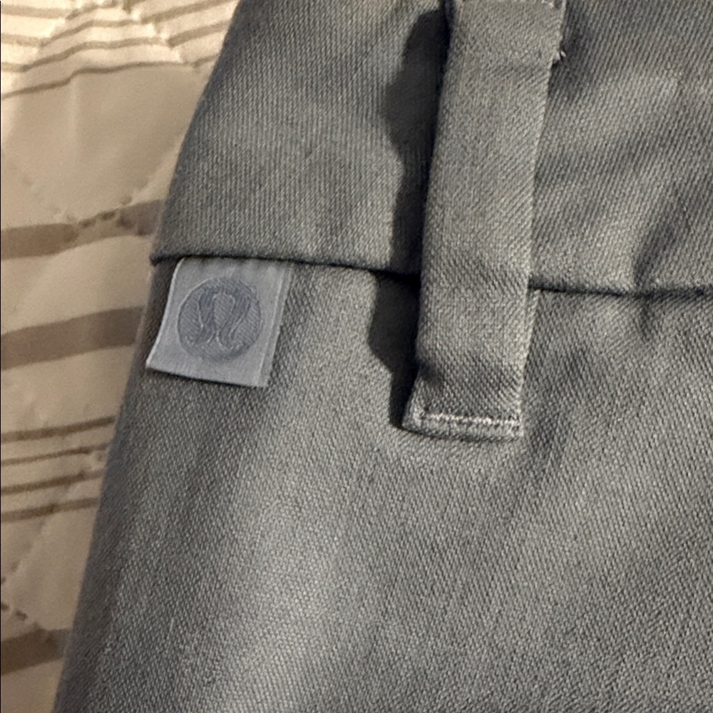 Men's blue Lululemon shorts - Picture 5 of 5